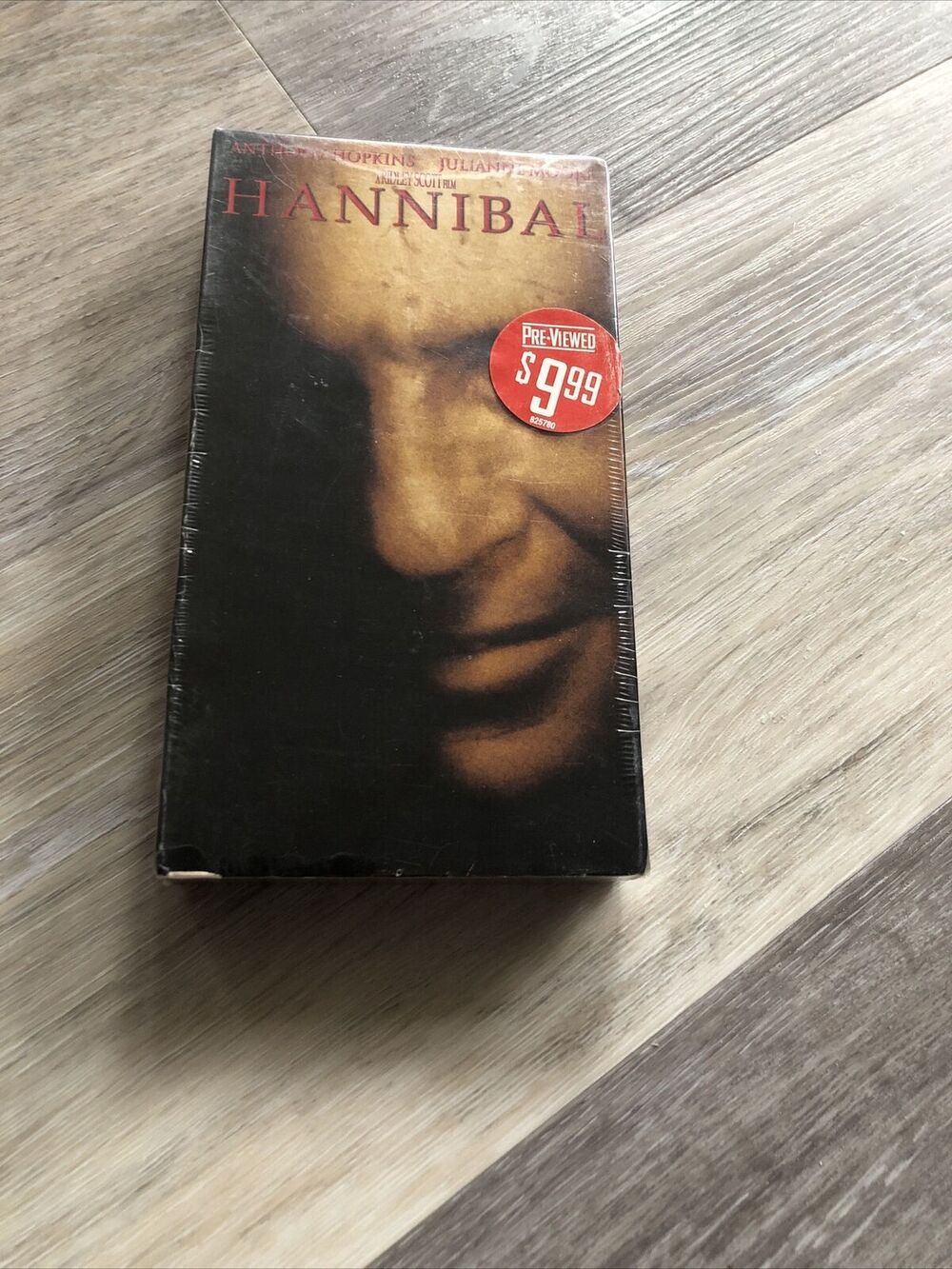 HANNIBAL VHS - Julianne Moore Anthony Hopkins . Blockbuster Video